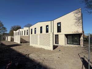 Voorgevel van nieuwbouw woning te Brugge (Assebroek) by Transparant Projects